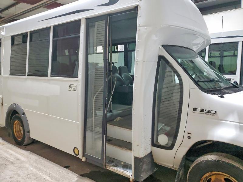 2016 Ford Econoline E350 Super Duty Cutaway van