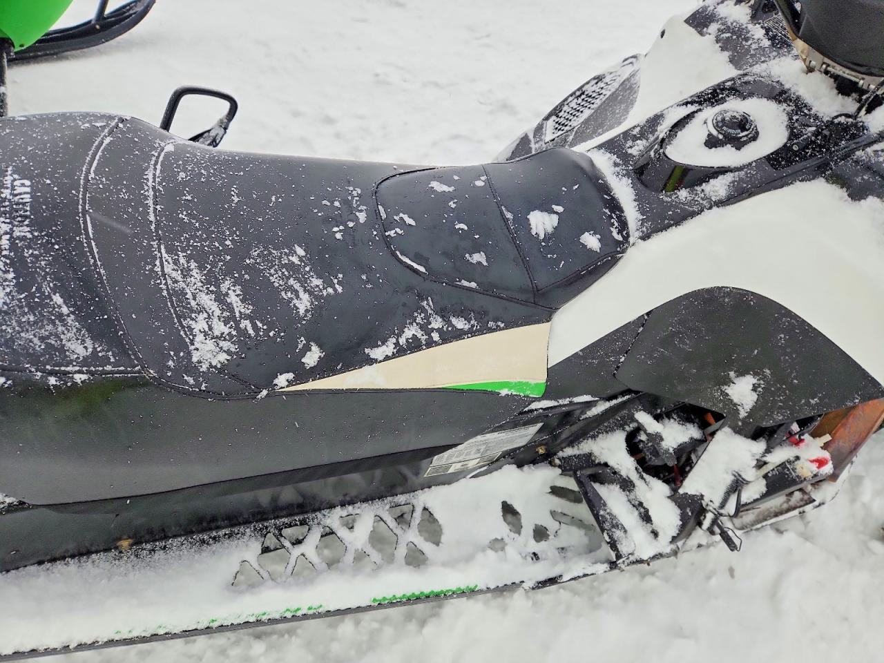2010 Arctic Cat Z1 Snowmobile
