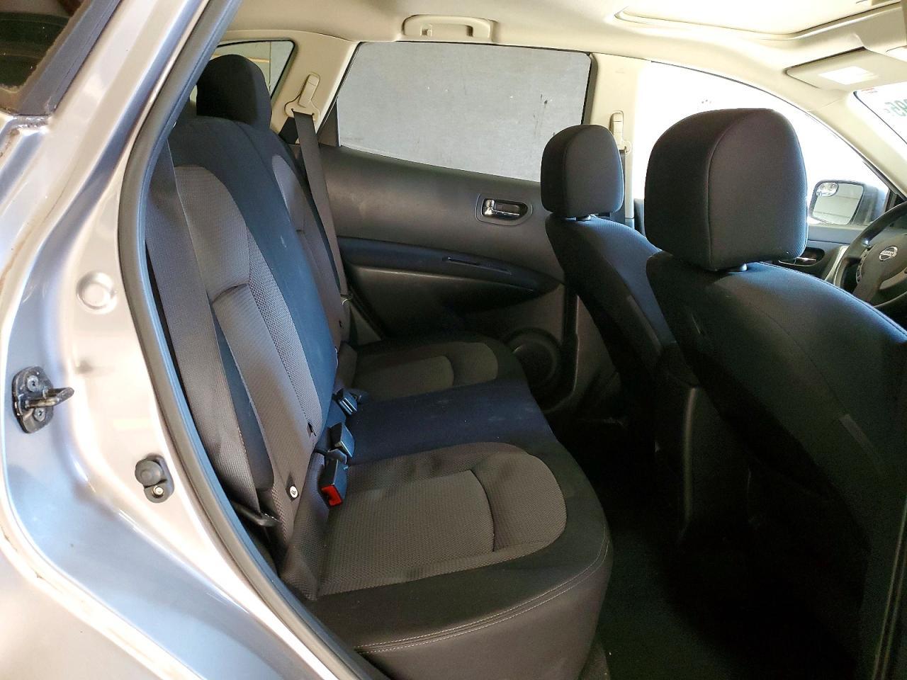 2011 Nissan Rogue s