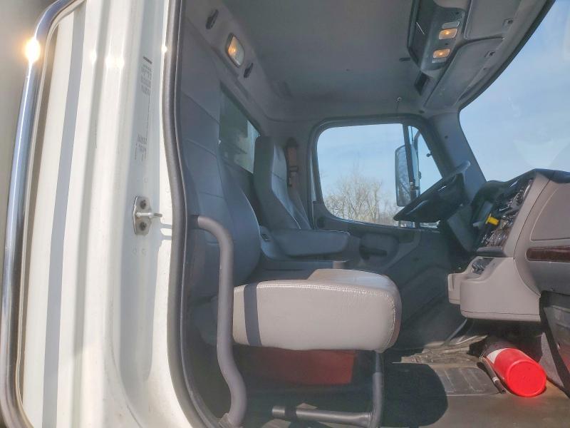 2019 Freightliner Business Class M2 Refrigerated BOX Truck