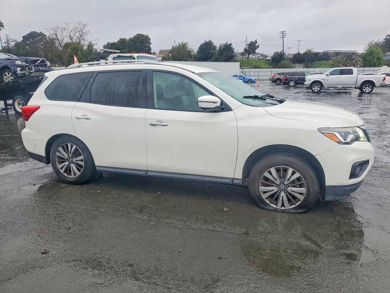 2019 Nissan Pathfinder s