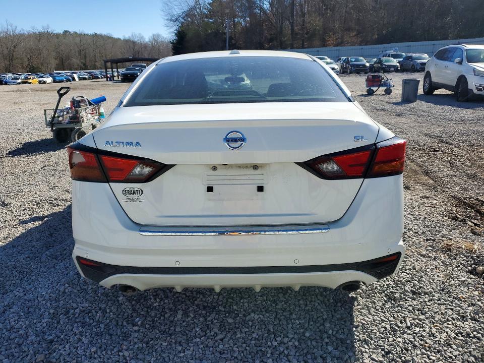 2022 Niss Altima sl