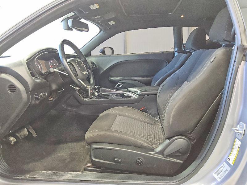 2015 Dodge Challenger sxt