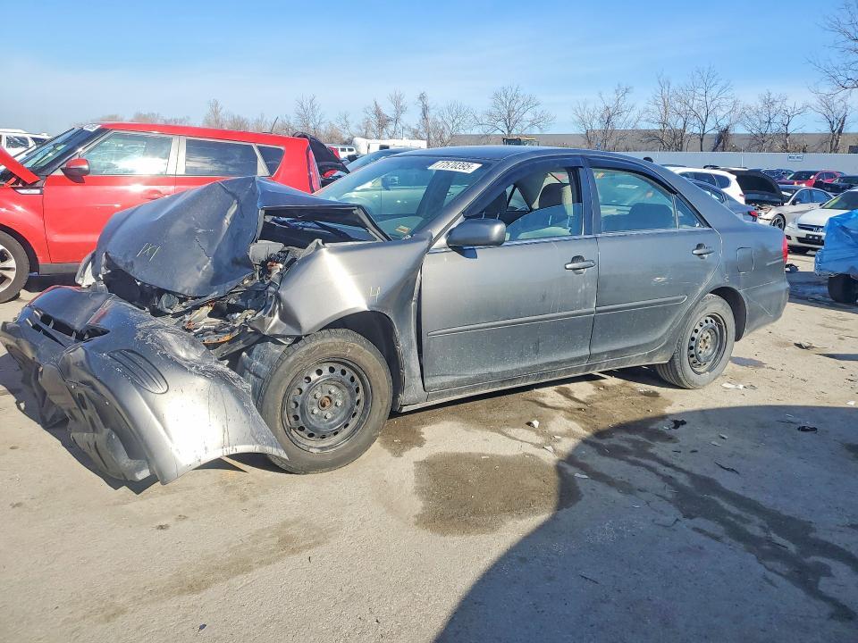 2003 Toyota Camry le