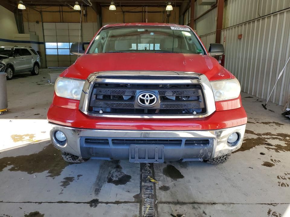 2012 Toyota Tundra Double cab SR5