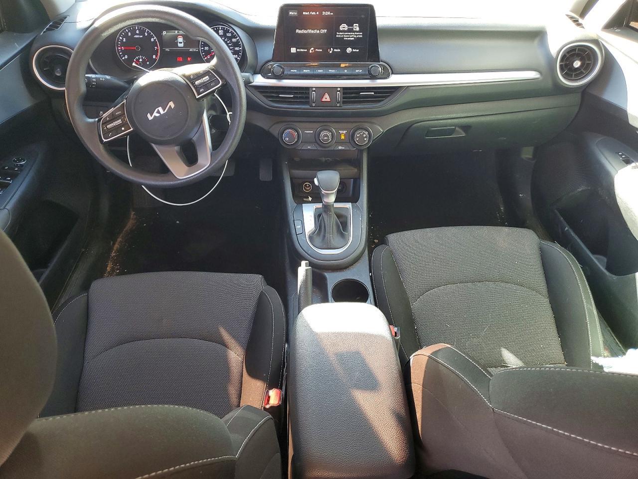 2023 KIA Forte lx