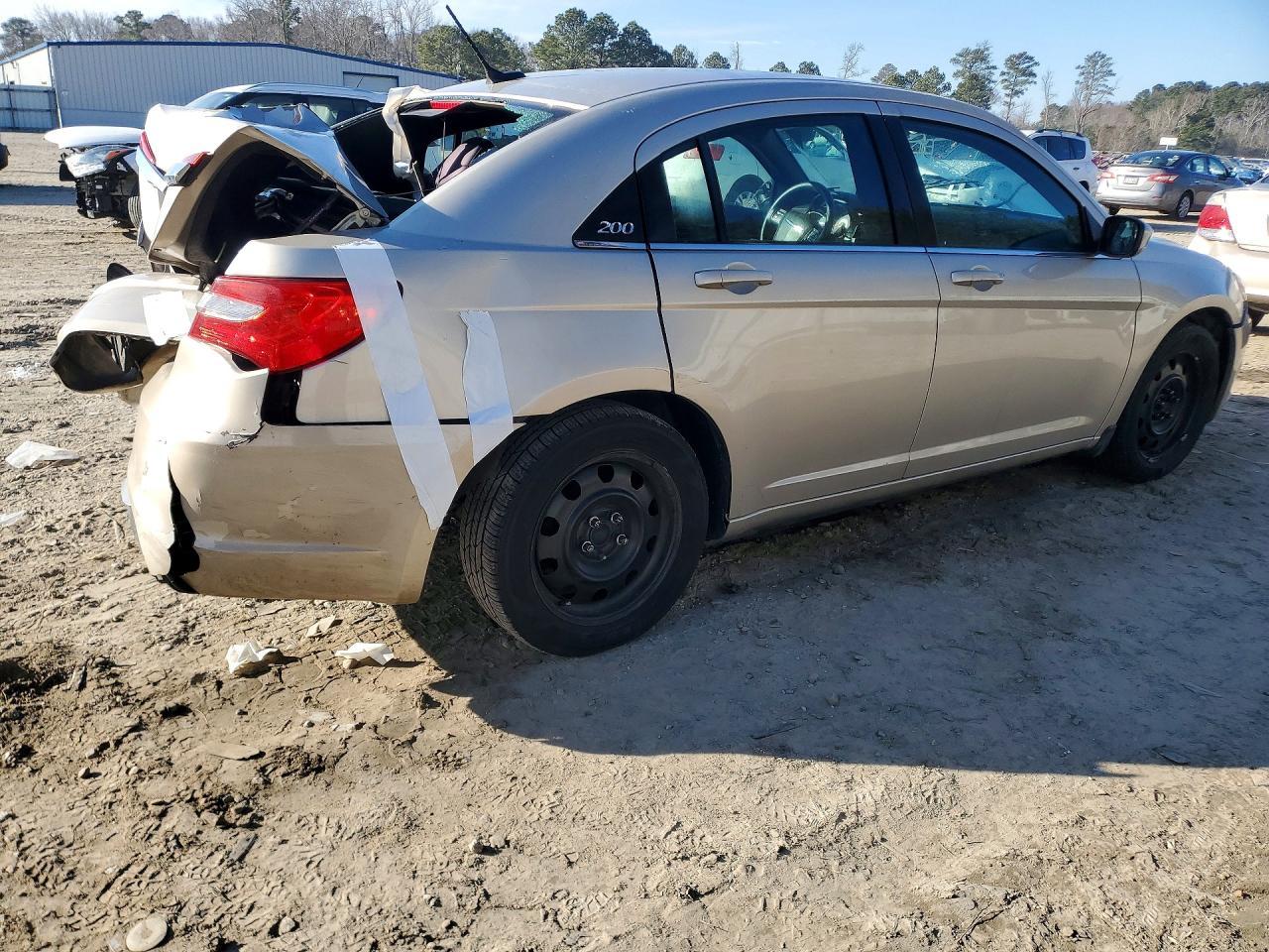 2014 Chrysler 200 lx