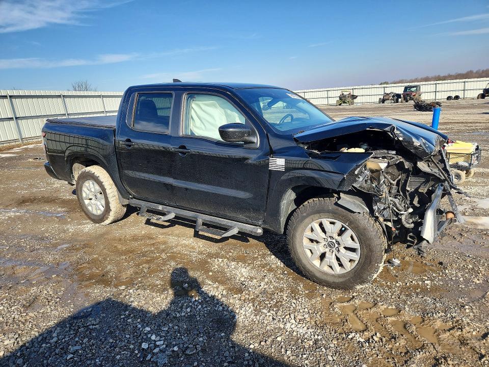 2022 Nissan Frontier s