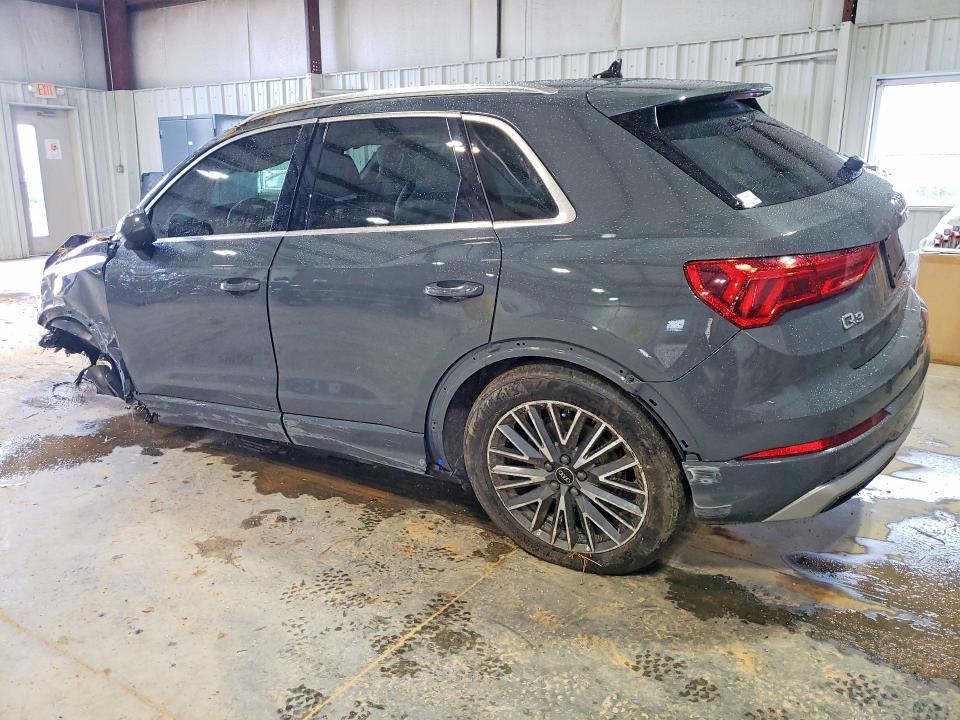 2022 Audi Q3 Premium 40
