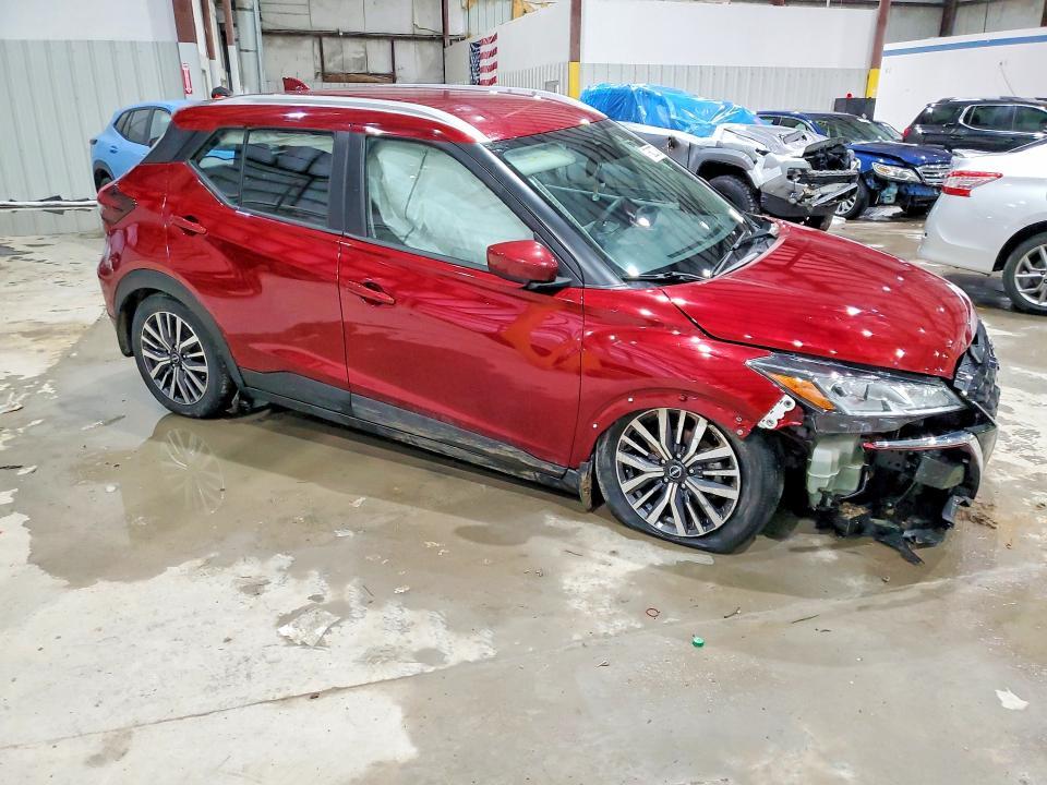 2023 Nissan Kicks sv