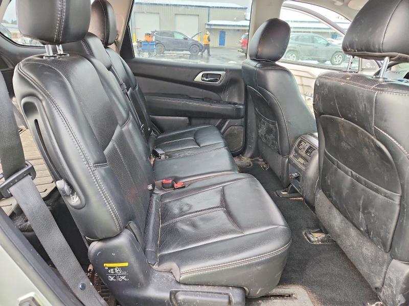 2016 Nissan Pathfinder s