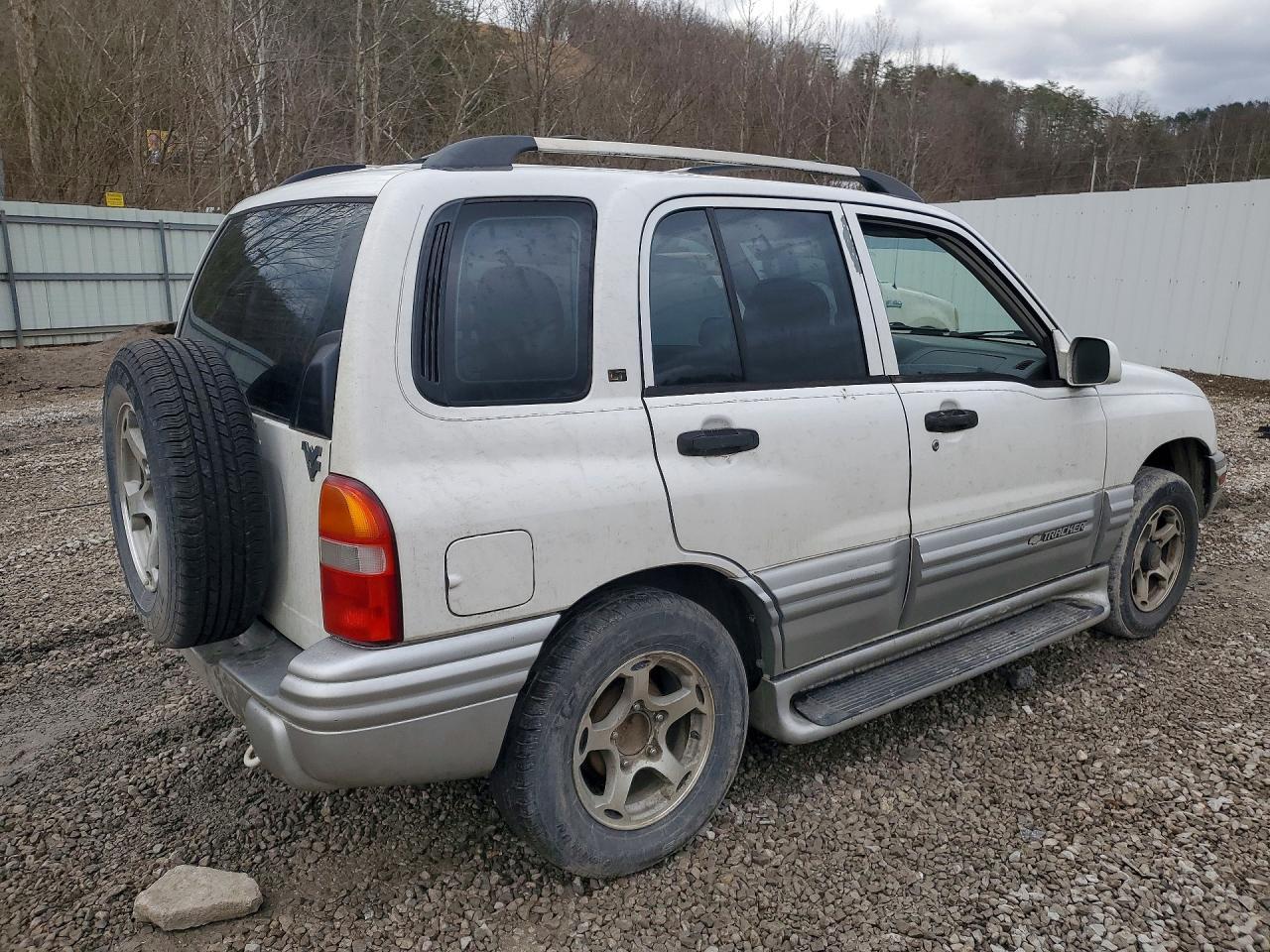 2001 Chevrolet Tracker lt