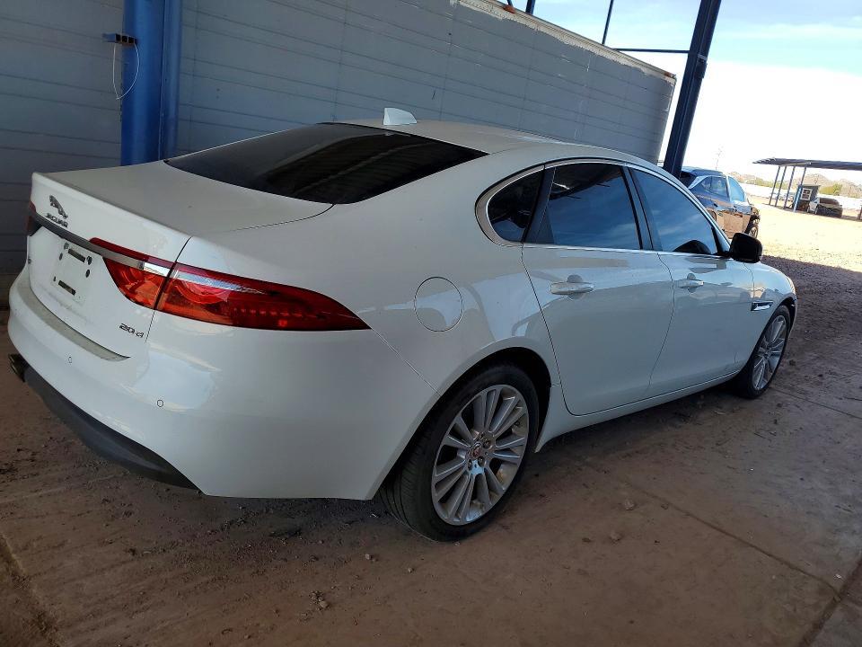 2017 Jaguar Xf Prestige