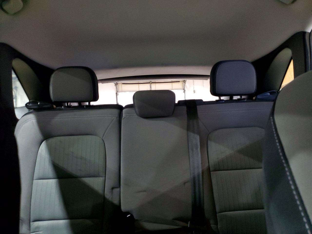 2022 Ford Escape s