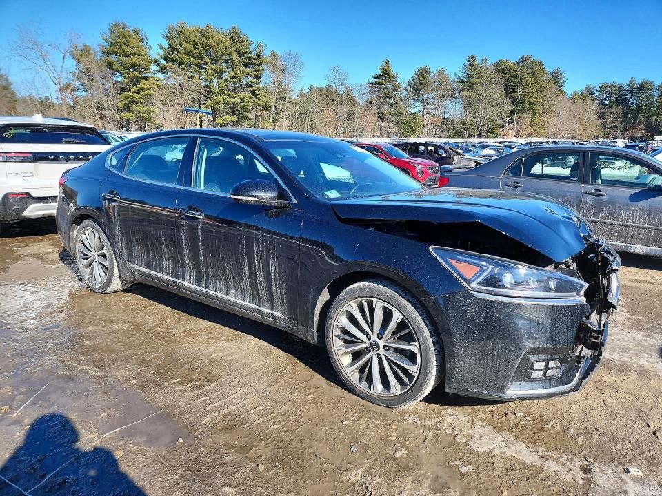 2019 KIA Cadenza Luxury