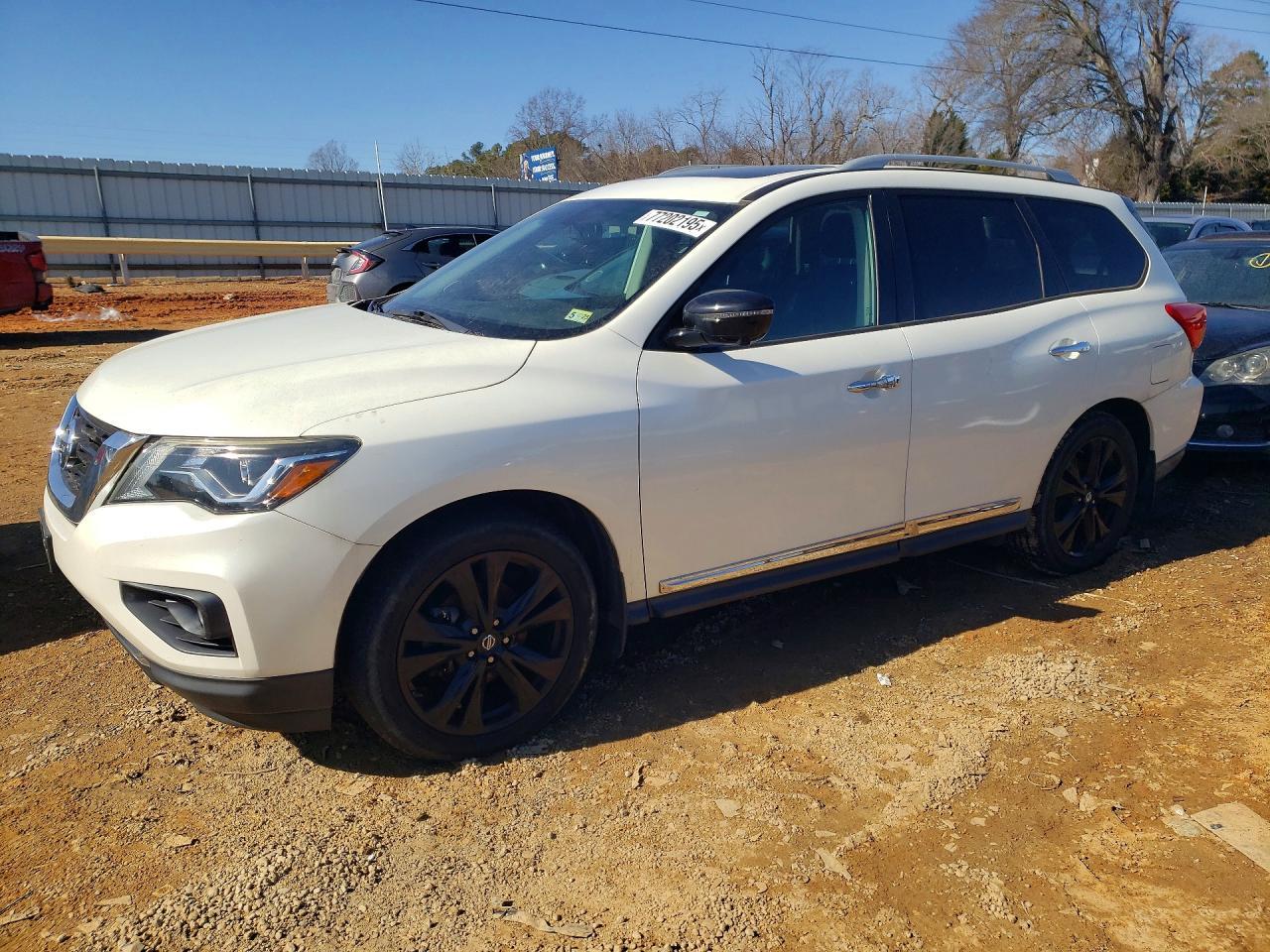2017 Nissan Pathfinder s