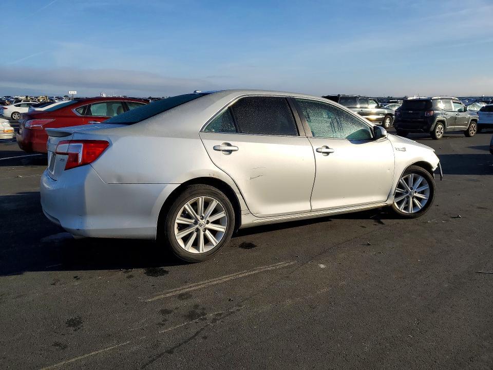 2014 Toyota Camry Hybrid xle