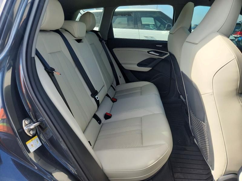 2025 Audi Q6 E-tron Prestige