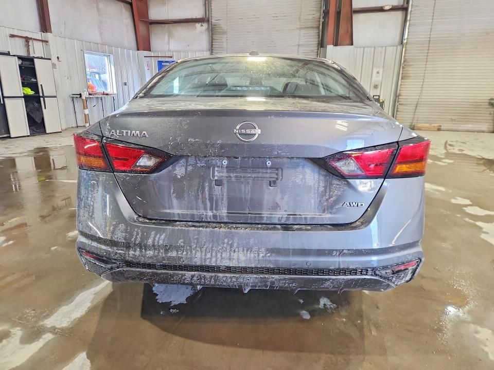 2025 Nissan Altima sv