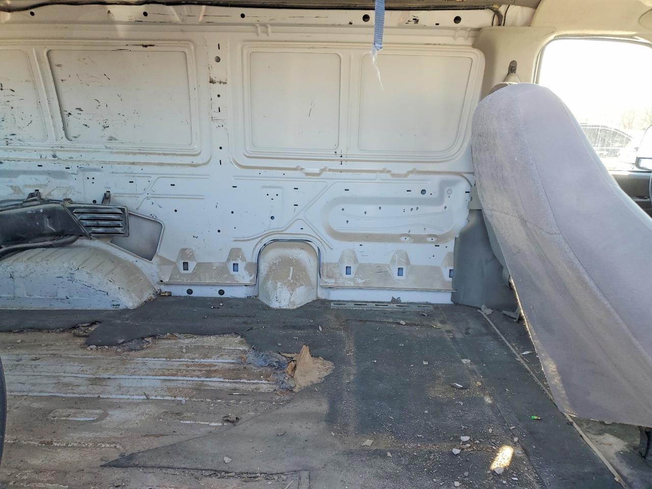 2005 Ford E250 Delivery Van