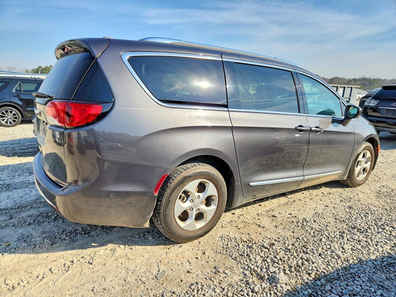 2017 Chrysler Pacifica Touring l Plus