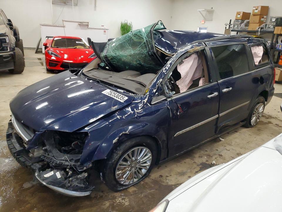 2015 Chrysler Town & Country Touring l