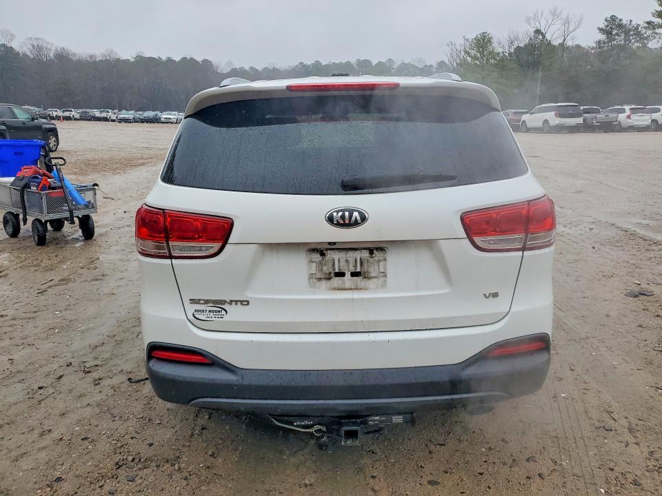 2016 KIA Sorento lx V6