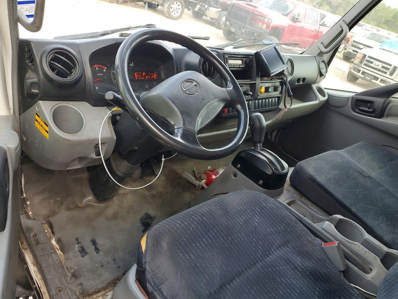 2018 Hino 195 BOX Truck