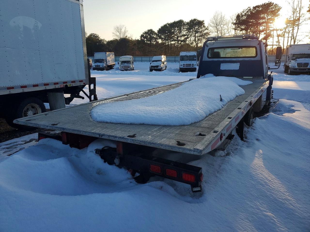 2007 Freightliner Business Class M2 Rollback Truck