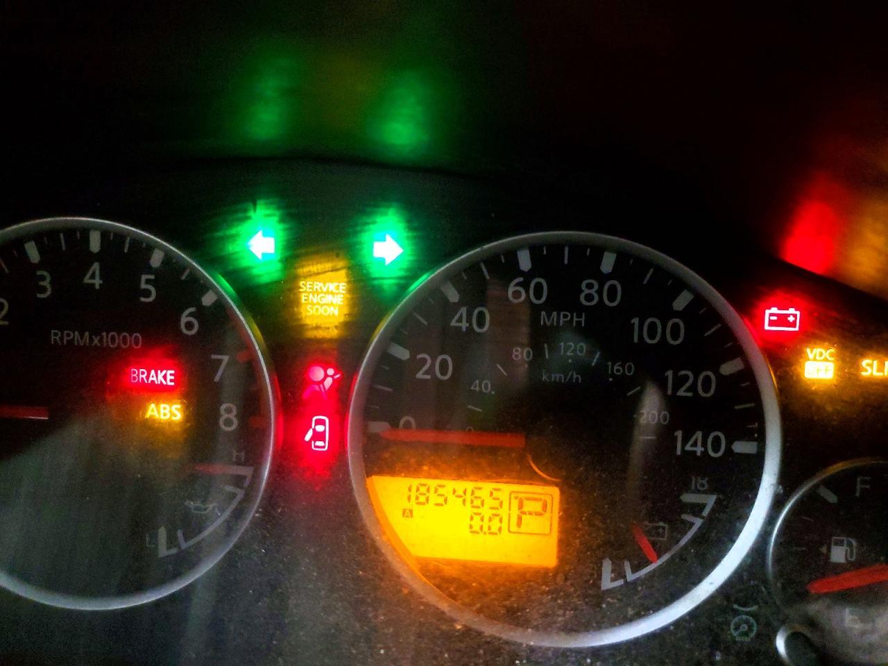 2005 Nissan Pathfinder xe