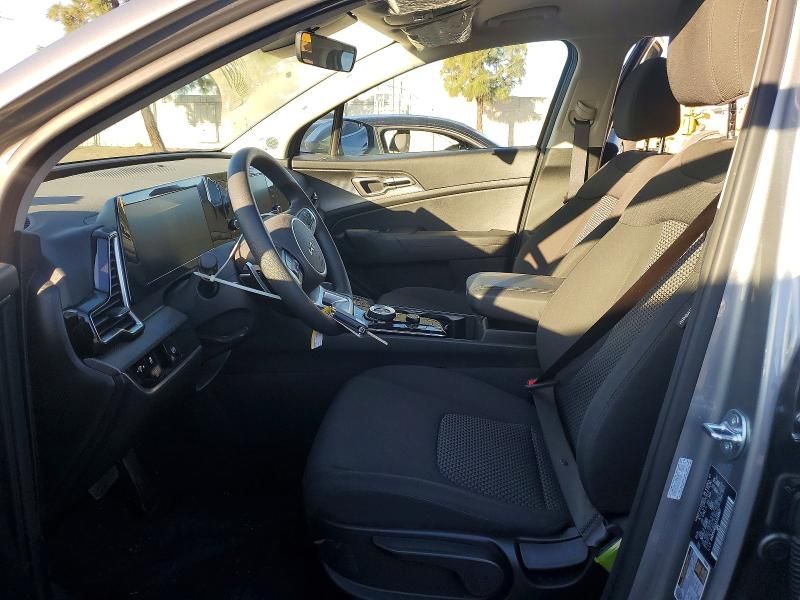 2025 KIA Sportage lx