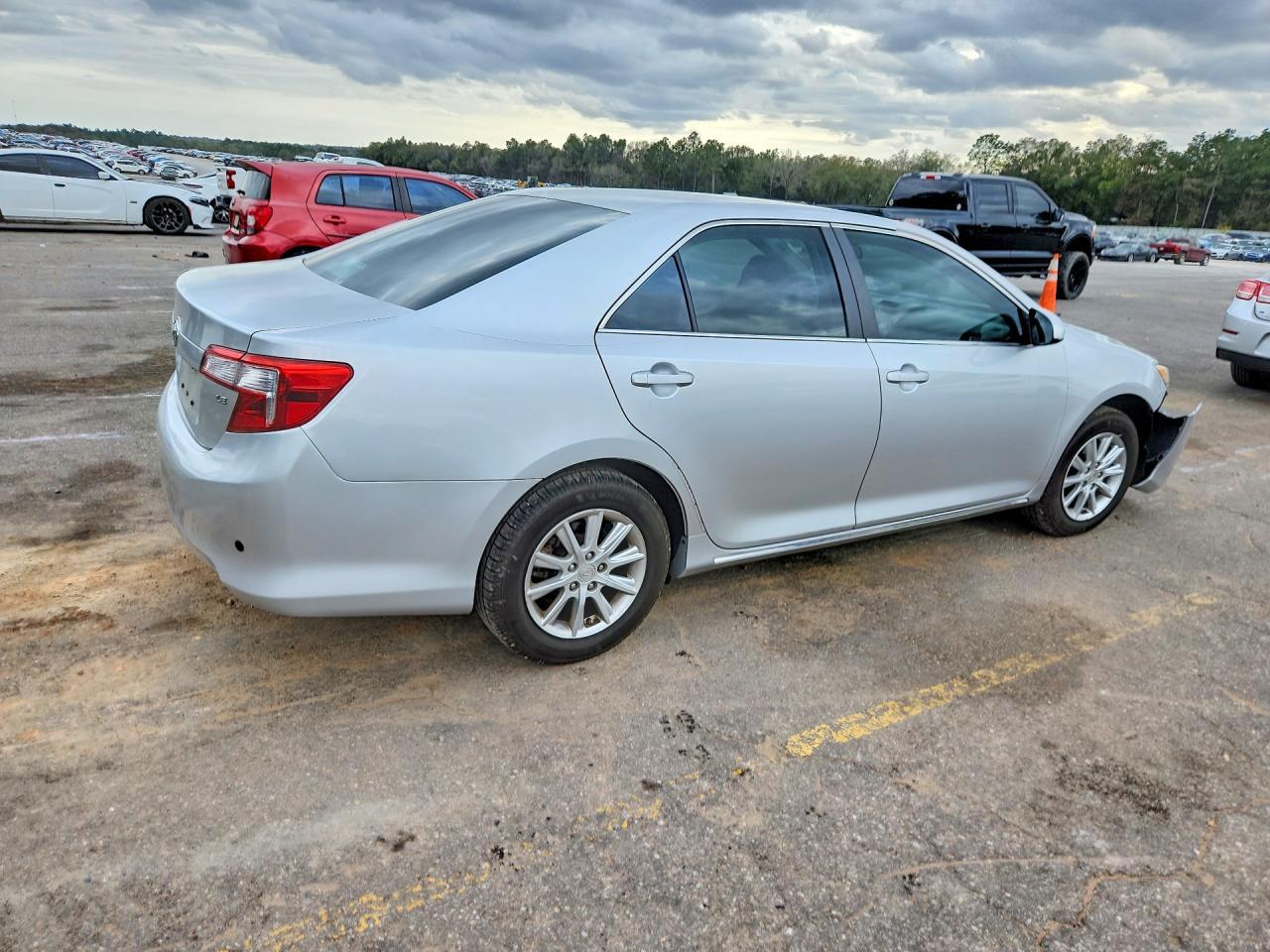 2012 Toyota Camry le