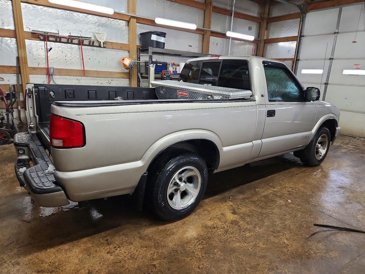 2001 Chevrolet S Truck S10