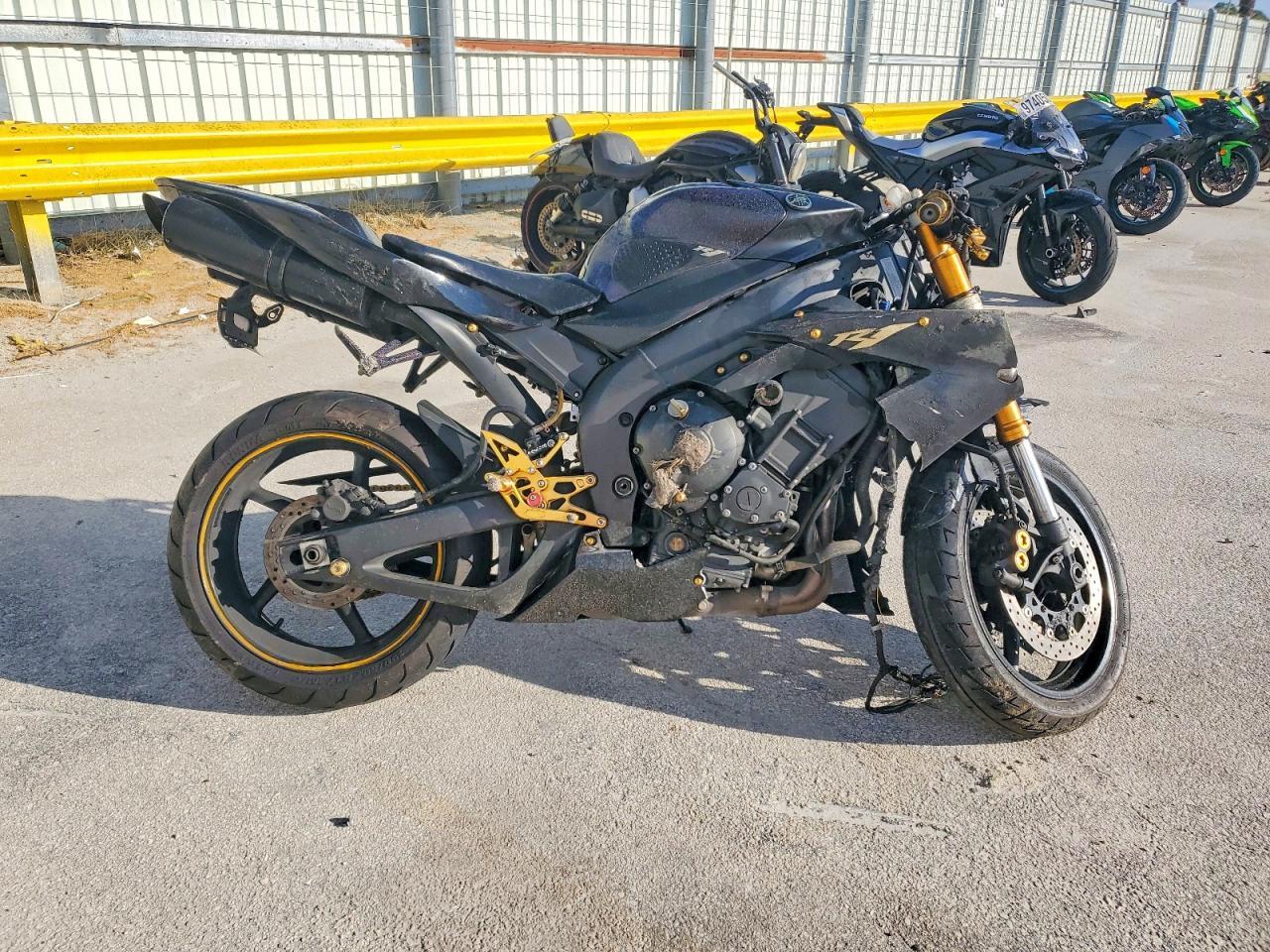 2006 Yamaha Motorcycle