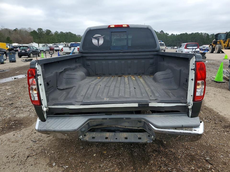 2017 Nissan Frontier sv