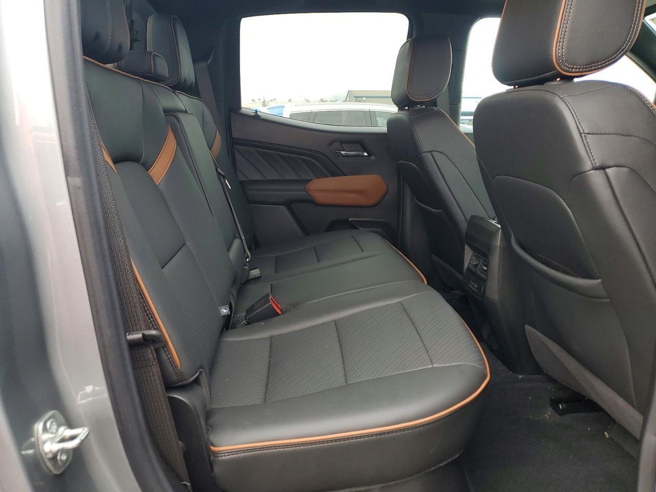 2025 GMC Canyon AT4