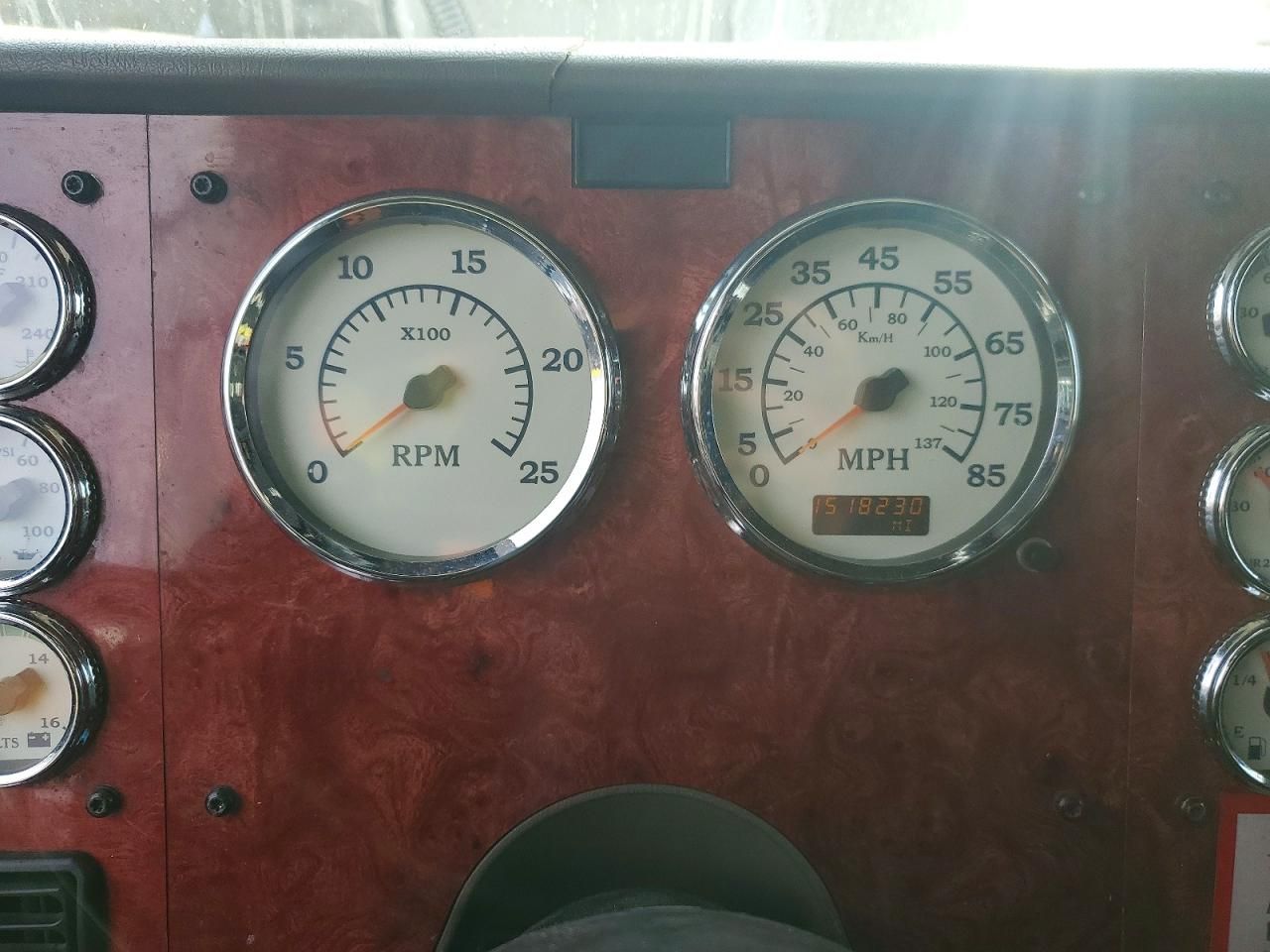 2003 International 9400I Semi Truck