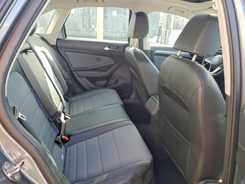2025 Volkswagen Jetta se