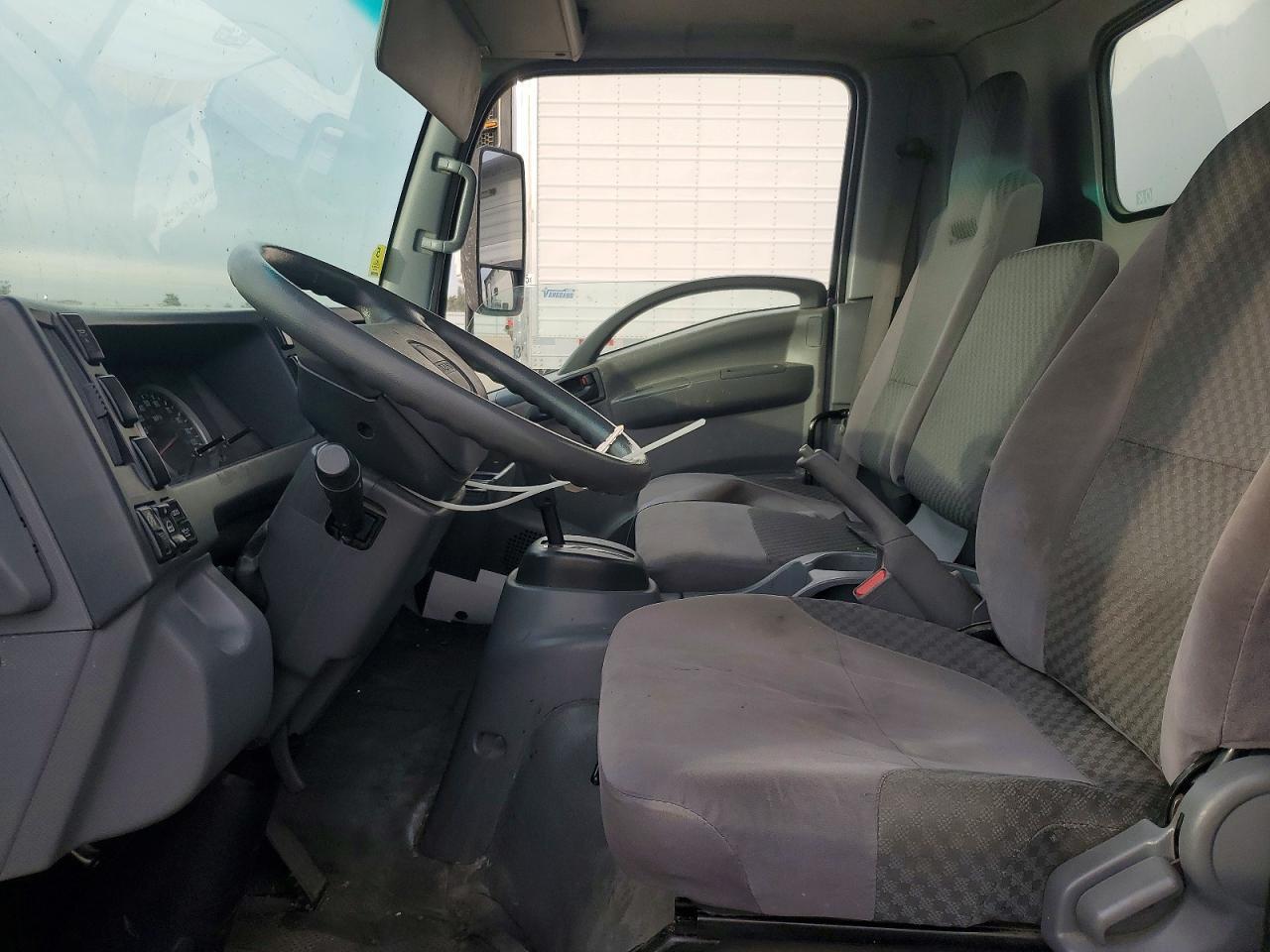 2014 Isuzu NPR HD BOX Truck