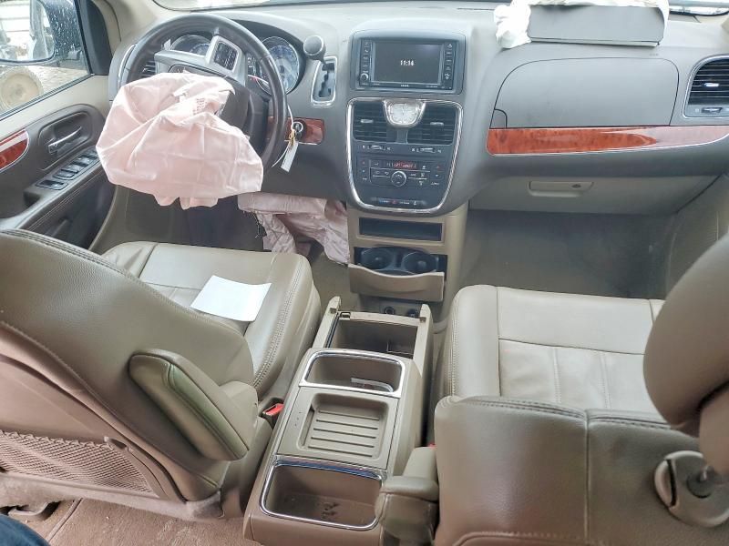 2014 Chrysler Town & Country Touring