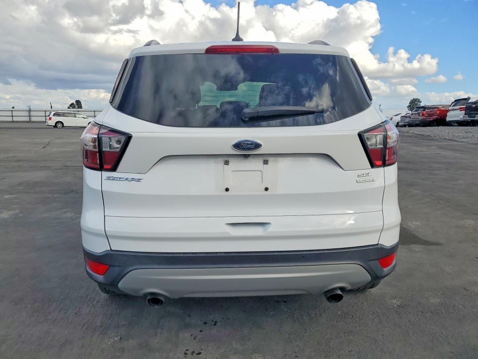 2018 Ford Escape sel