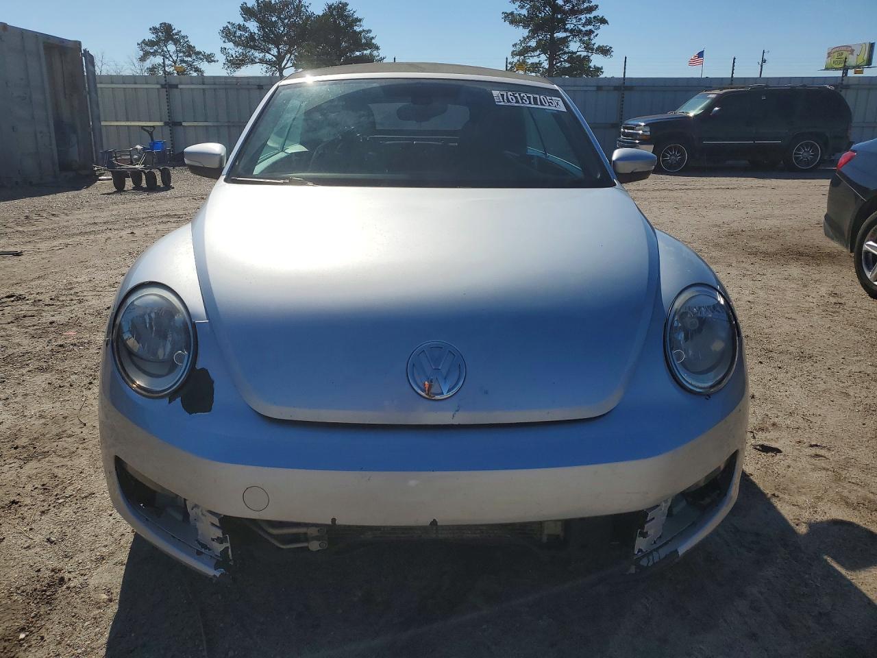 2016 Volkswagen Beetle s