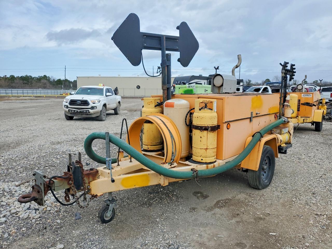 2001 Unknown 2001 Manhole Support Trailer