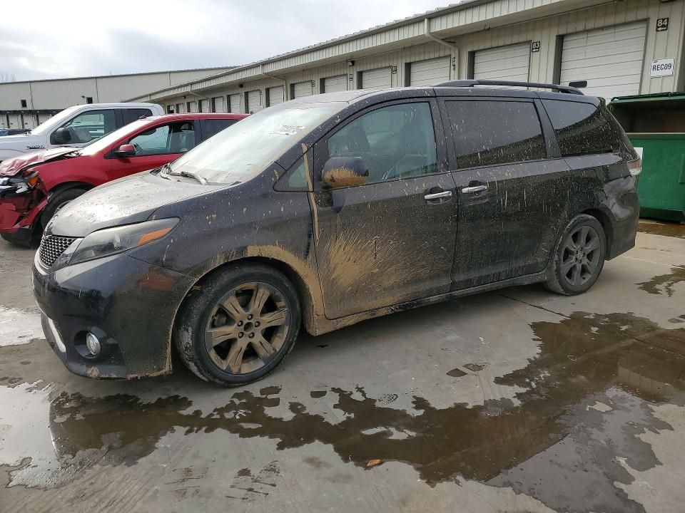 2015 Toyota Sienna Sport
