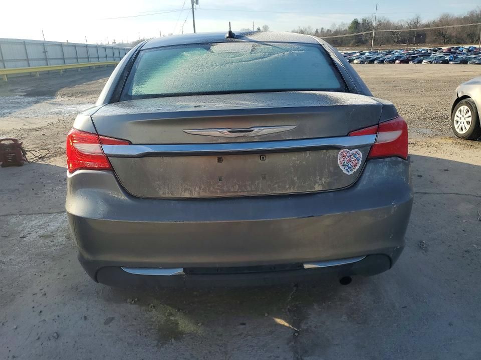 2013 Chrysler 200 Touring