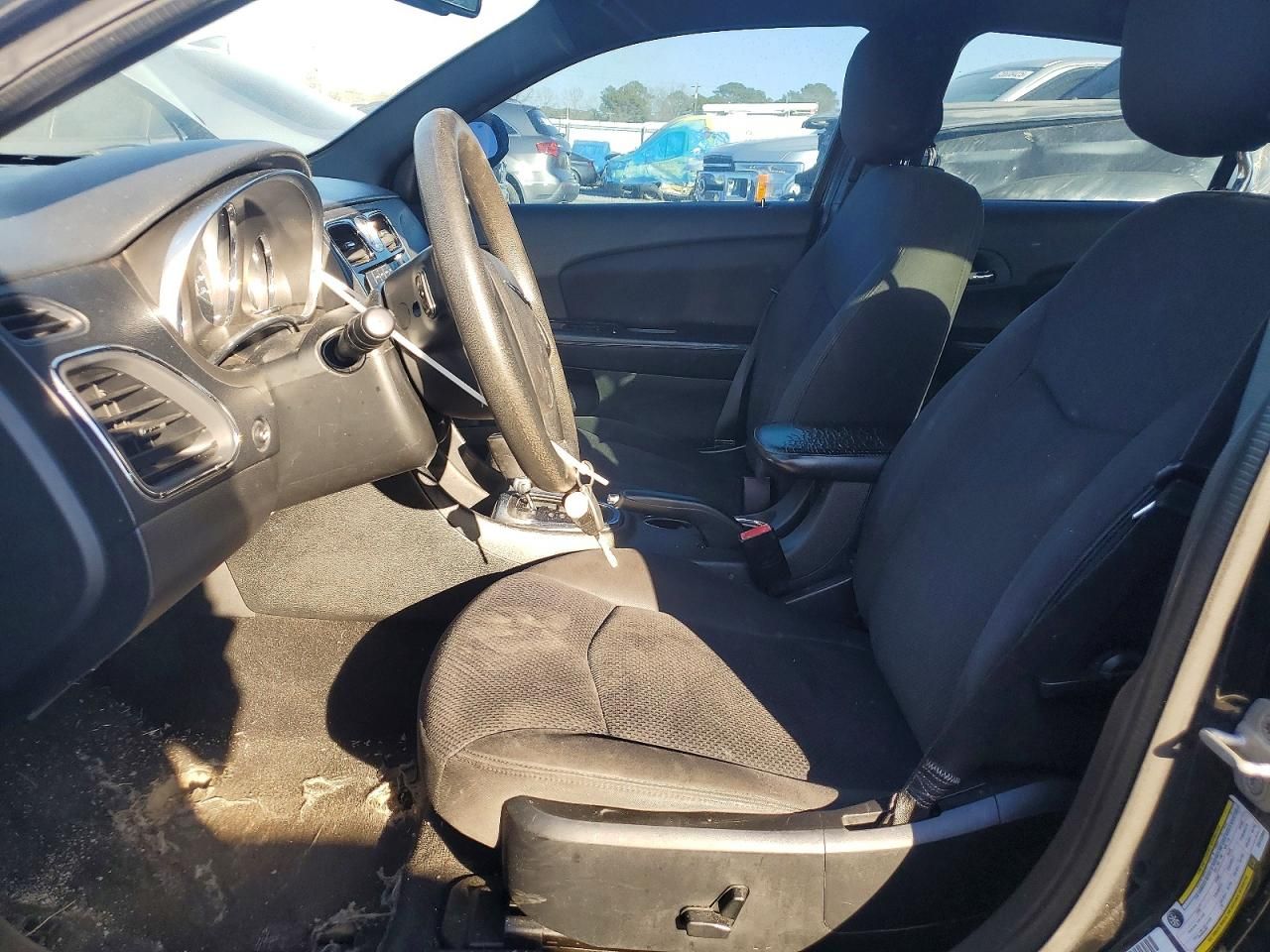 2013 Chrysler 200 lx