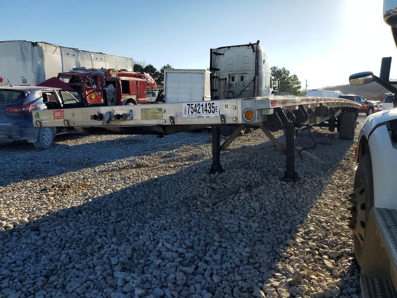 2018 Reitnouer Flatbed Trailer