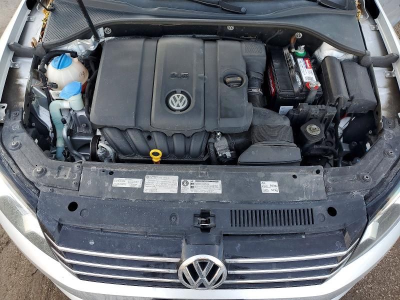 2014 Volkswagen Passat s