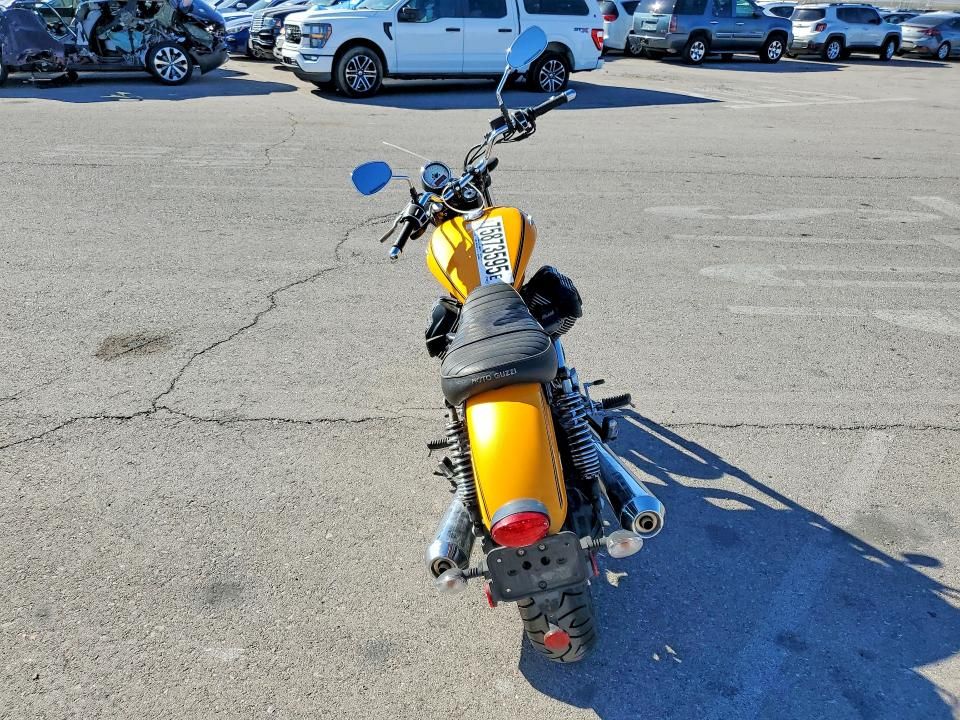2017 Moto Guzzi V9 Bobber