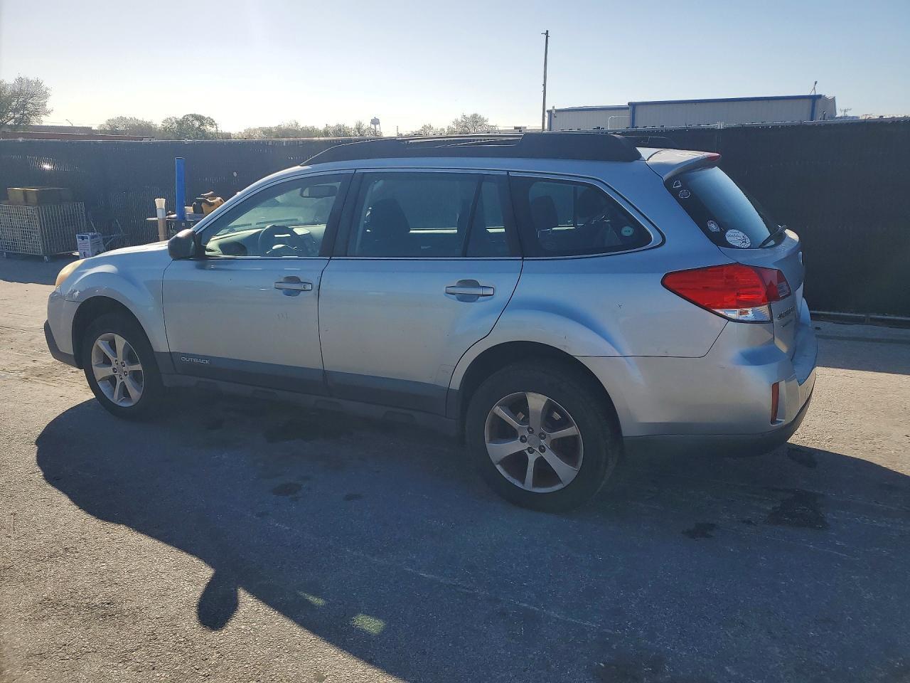 2014 Subaru Outback 2.5i